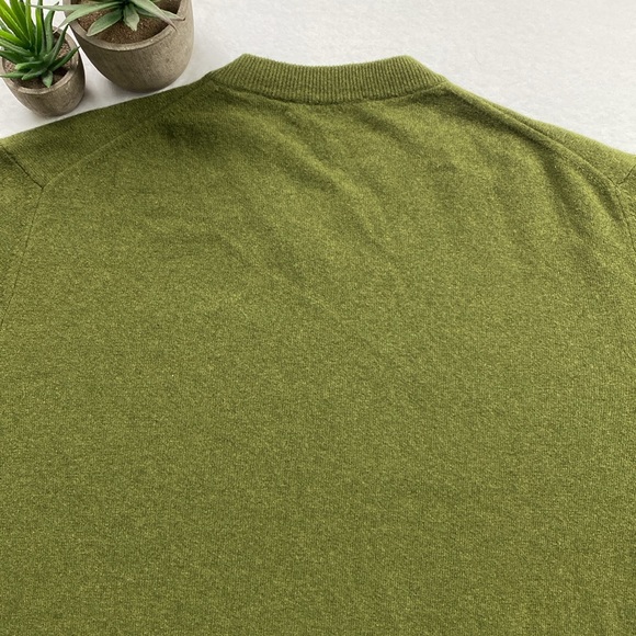 Toscano Wool Long Sleeve V Neck Sweater (Moss Green) - Picture 6 of 16